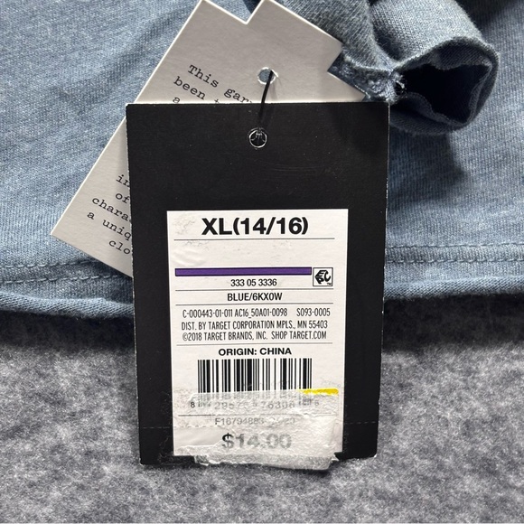 art class Long-Sleeve Henley in Heather Blue with Wood-Tone Buttons - Picture 9 of 15